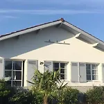 Entre Centre Et Deumier Avec Piscine 12 Personnes #0606 Villa *